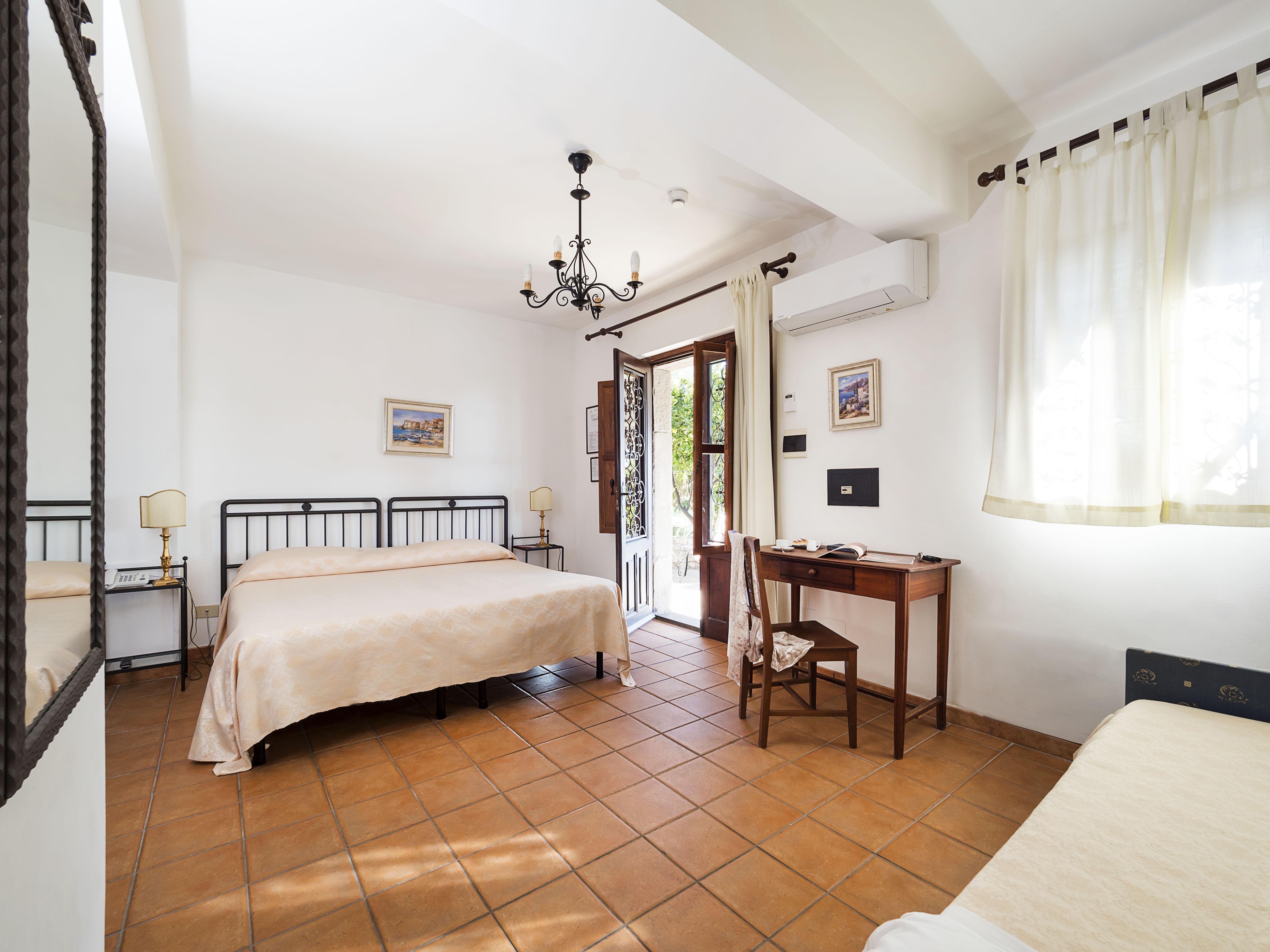 Hotel Bel Soggiorno ตาออร์มินา ภายนอก รูปภาพ