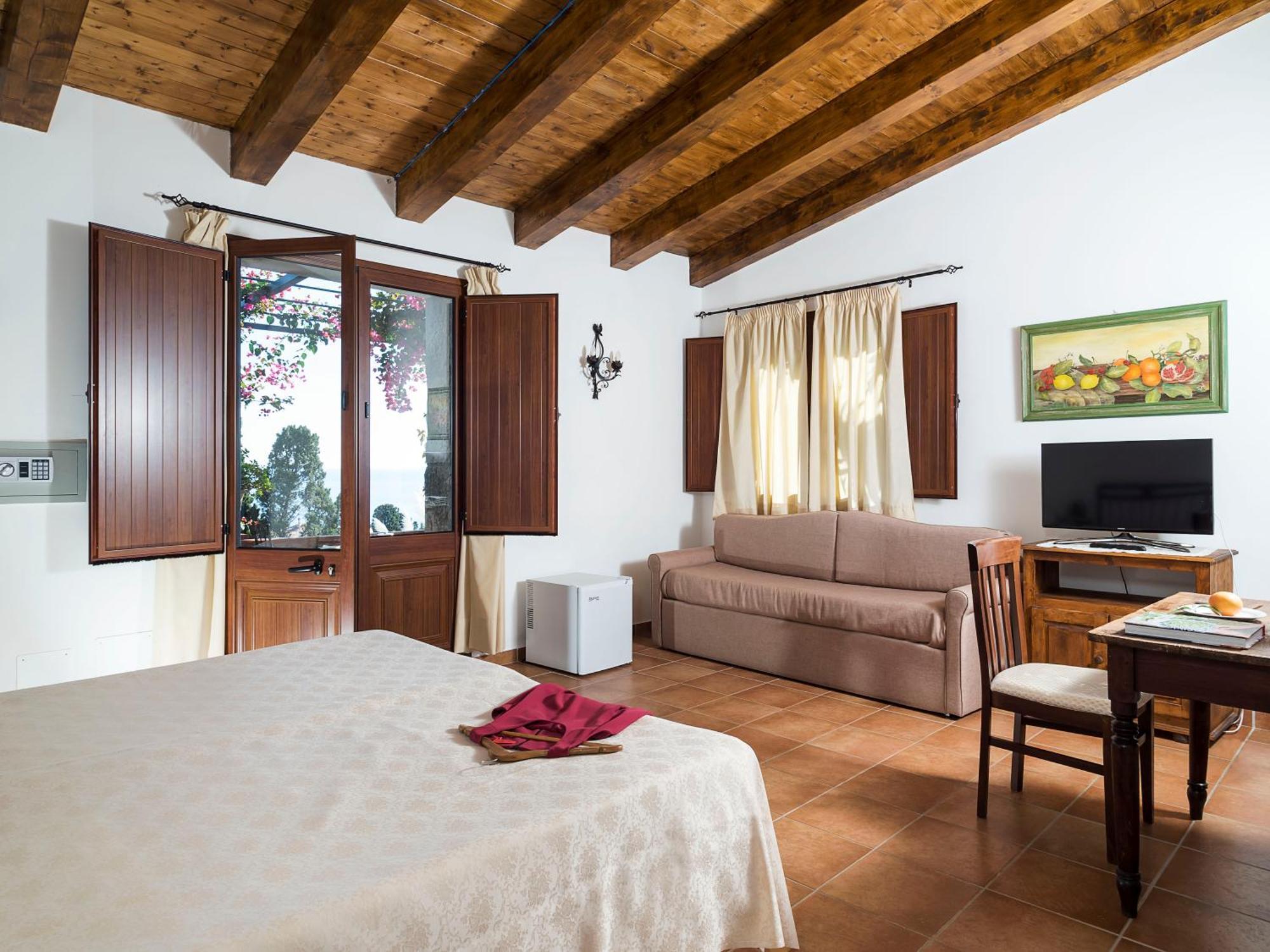 Hotel Bel Soggiorno ตาออร์มินา ภายนอก รูปภาพ