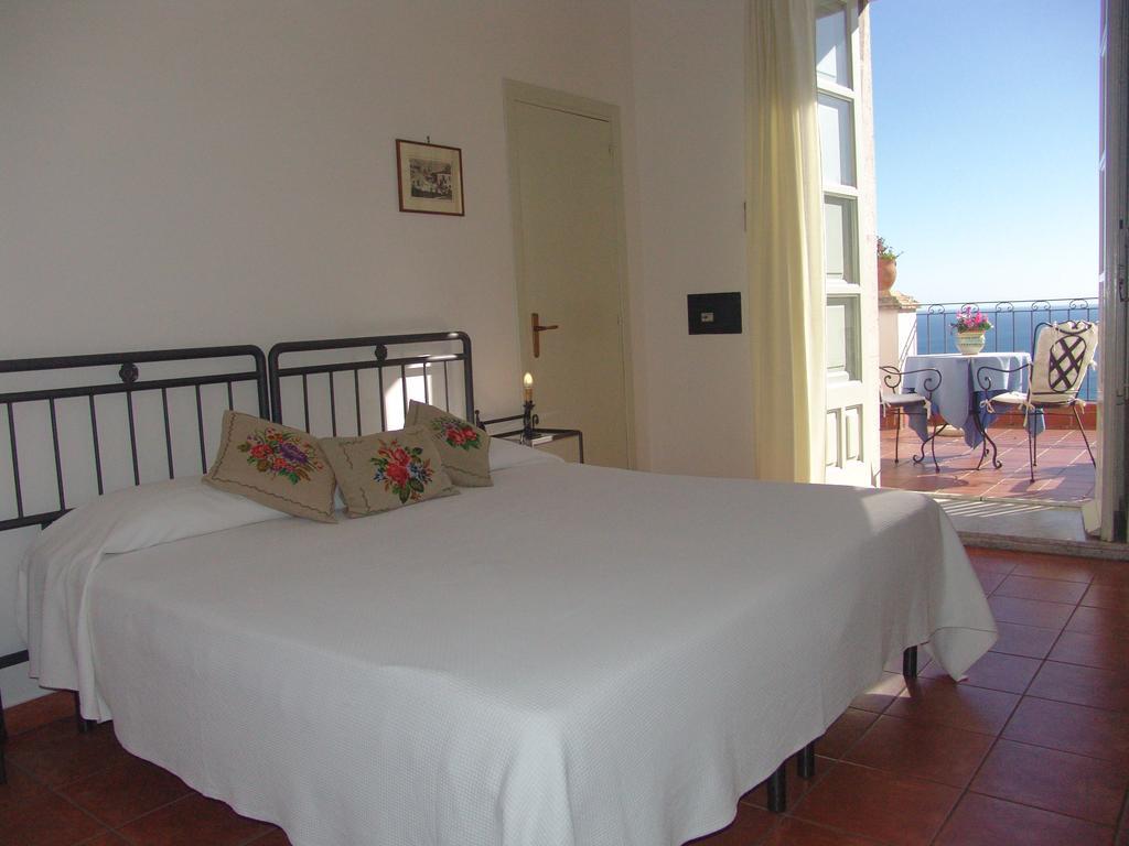 Hotel Bel Soggiorno ตาออร์มินา ภายนอก รูปภาพ