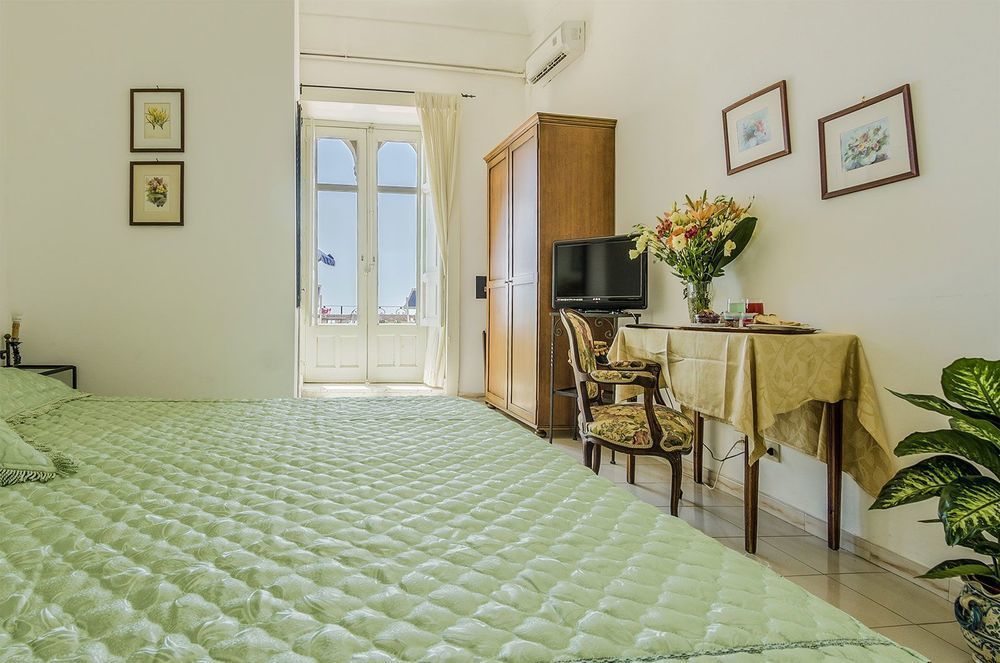 Hotel Bel Soggiorno ตาออร์มินา ภายนอก รูปภาพ