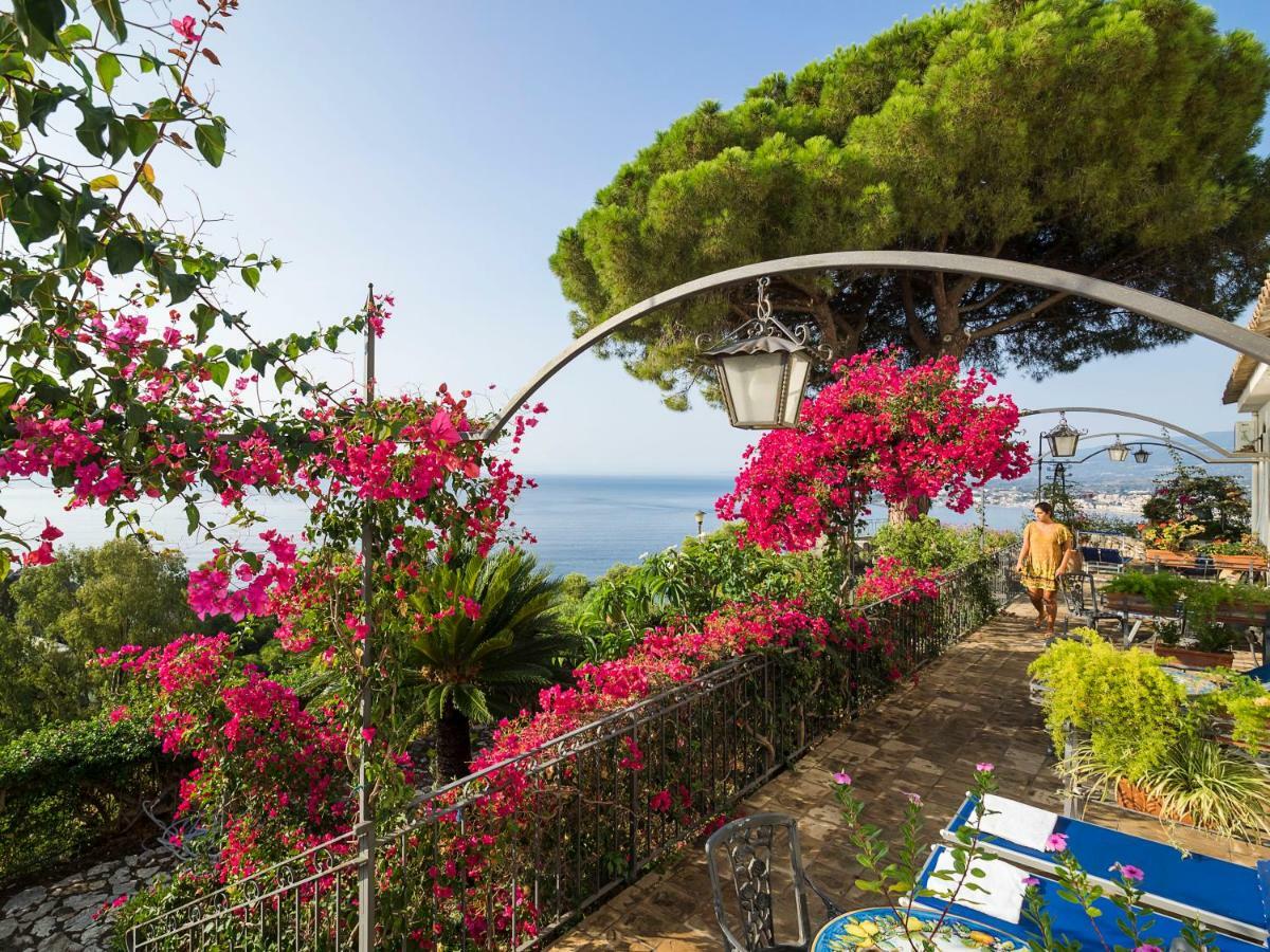 Hotel Bel Soggiorno ตาออร์มินา ภายนอก รูปภาพ